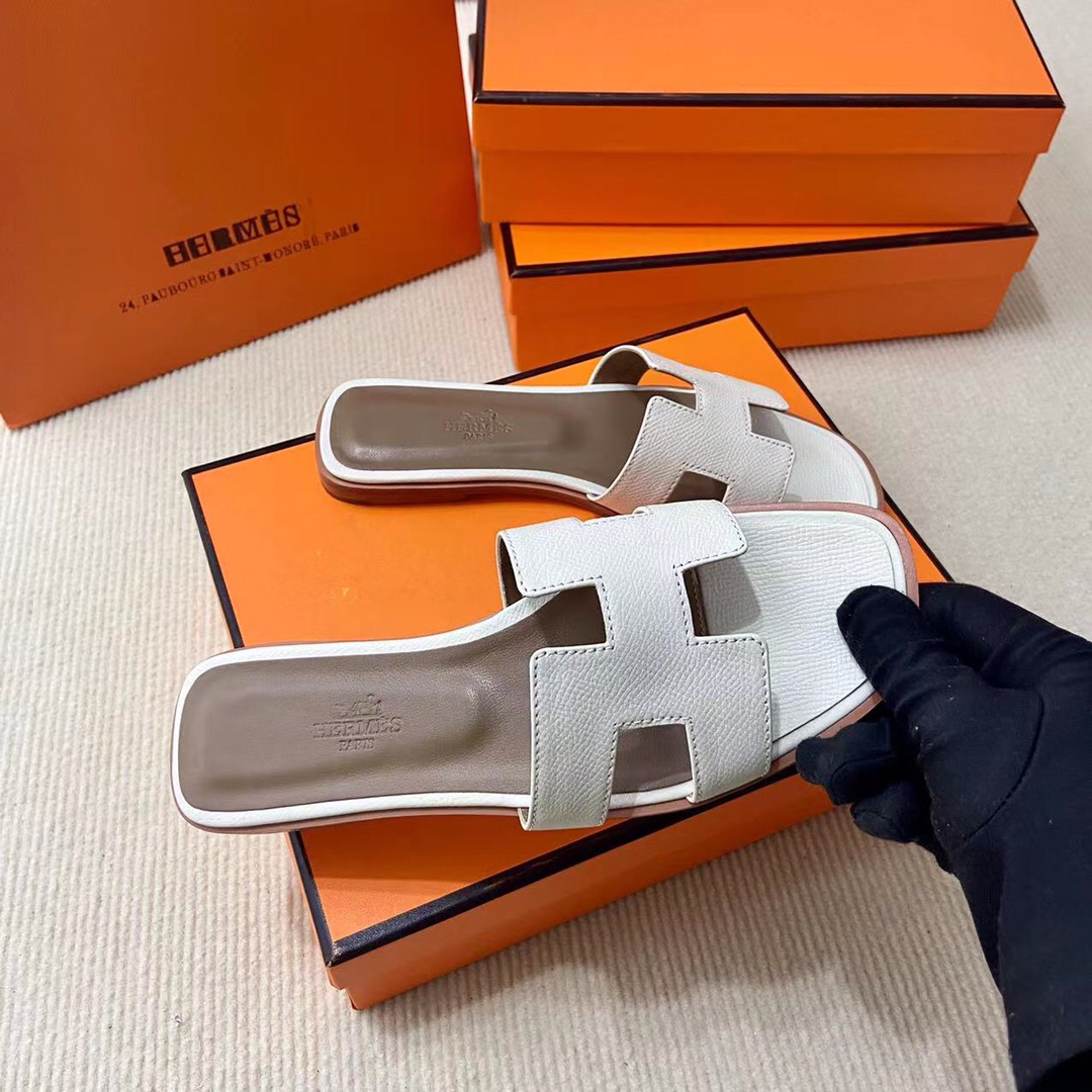 에르메스 올수공 오란 슬리퍼 샌들 앱송 92